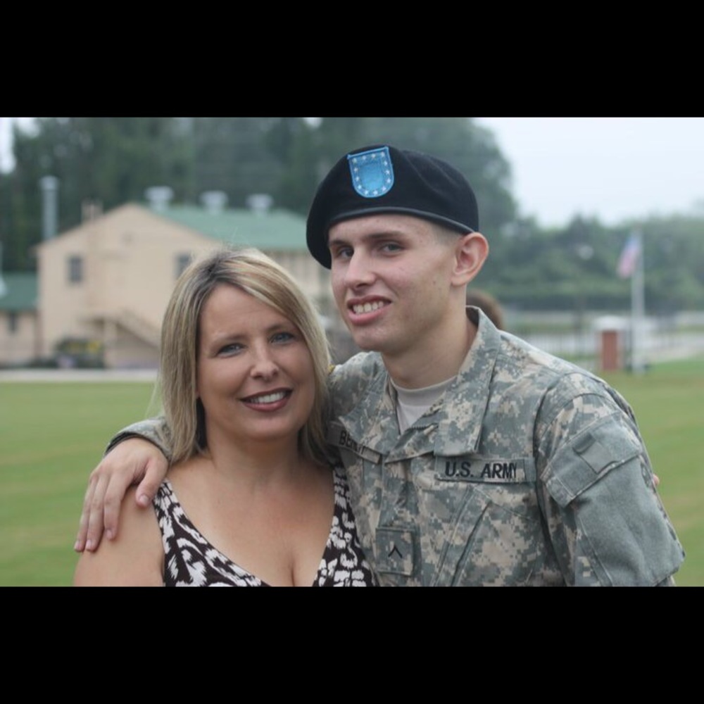 Meet your Posher, Zina